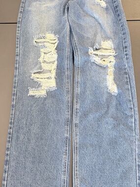 SHEIN Light Blue Distressed High-Rise Women Jeans